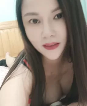 古有三英战吕布，今有我四刷南昌少妇红红