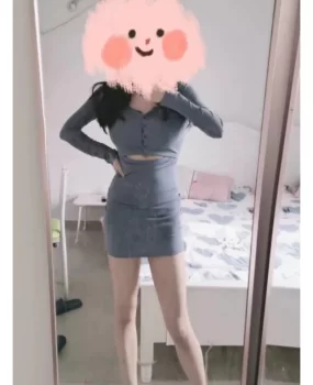 大学路扣扣小姐姐