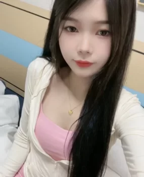 性感小嫩妹，上粉下紧