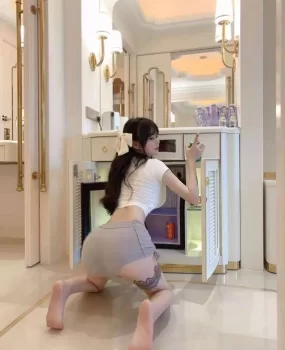 深圳来了一批胸大屁股大的妹子，手感极佳，蜜汁爆棚