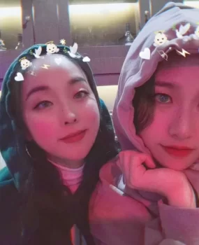 上了两个小骚货 水多